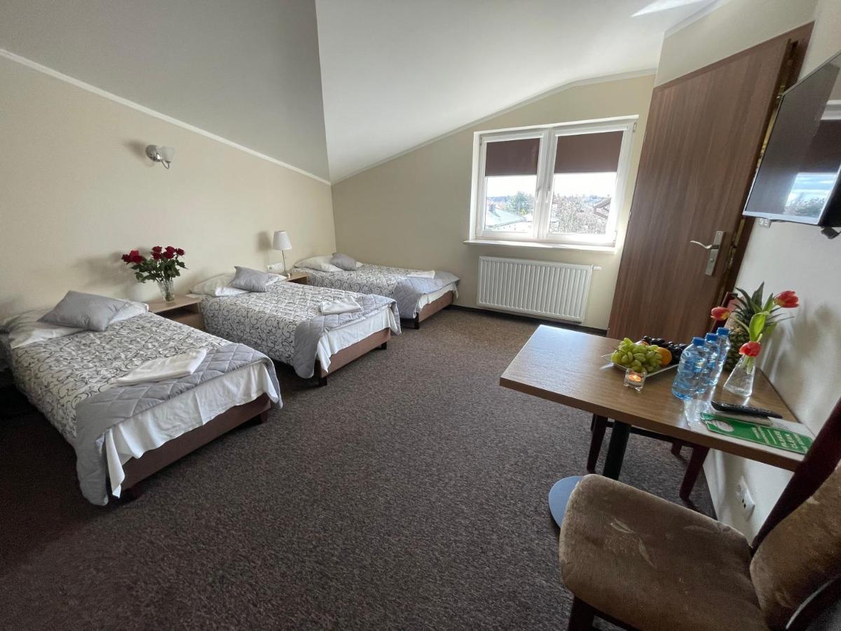 Hotelik Gold Raszyn Luaran gambar