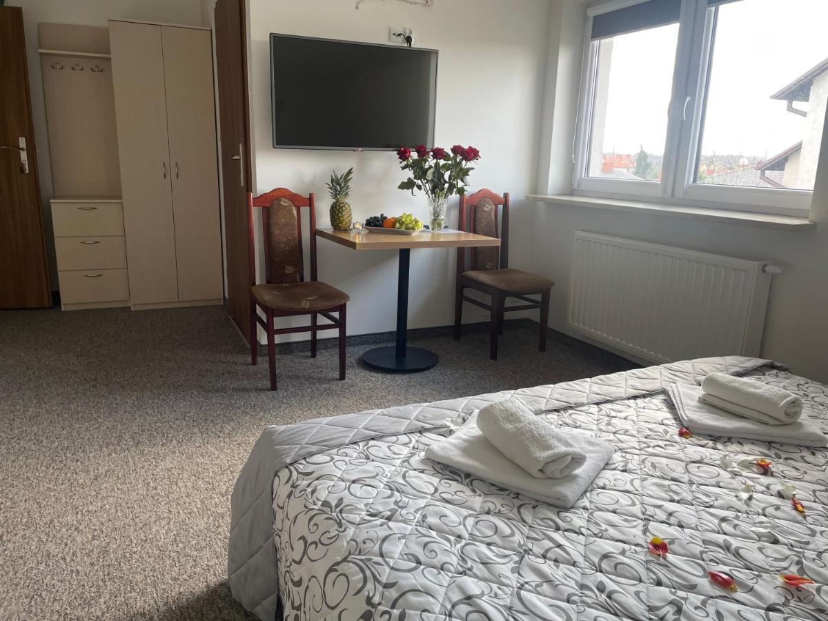 Hotelik Gold Raszyn Luaran gambar