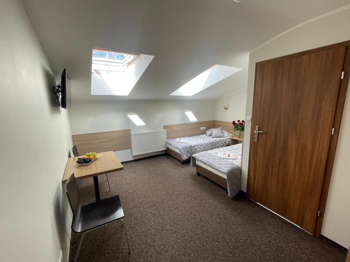 Hotelik Gold Raszyn Luaran gambar