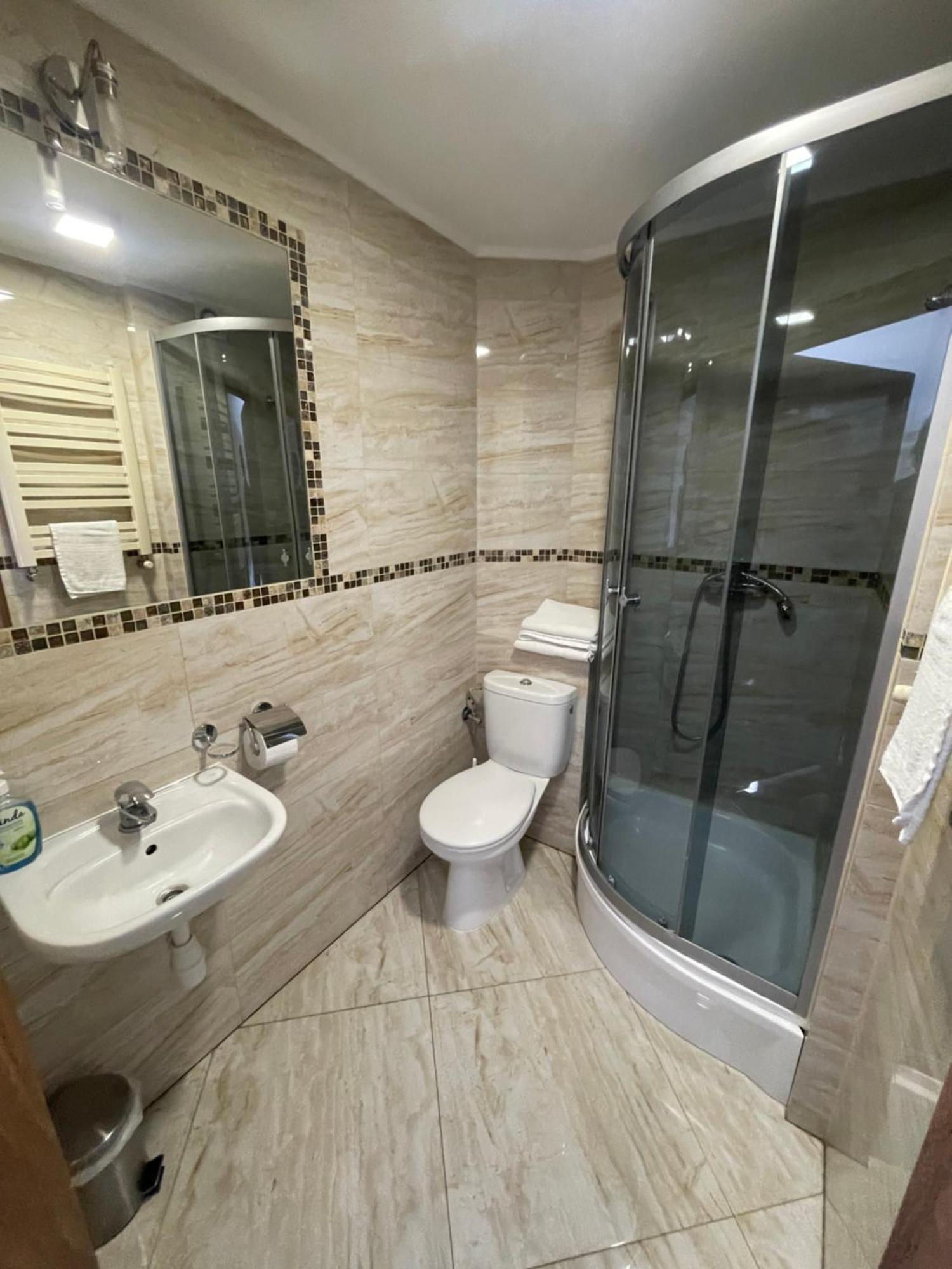 Hotelik Gold Raszyn Luaran gambar