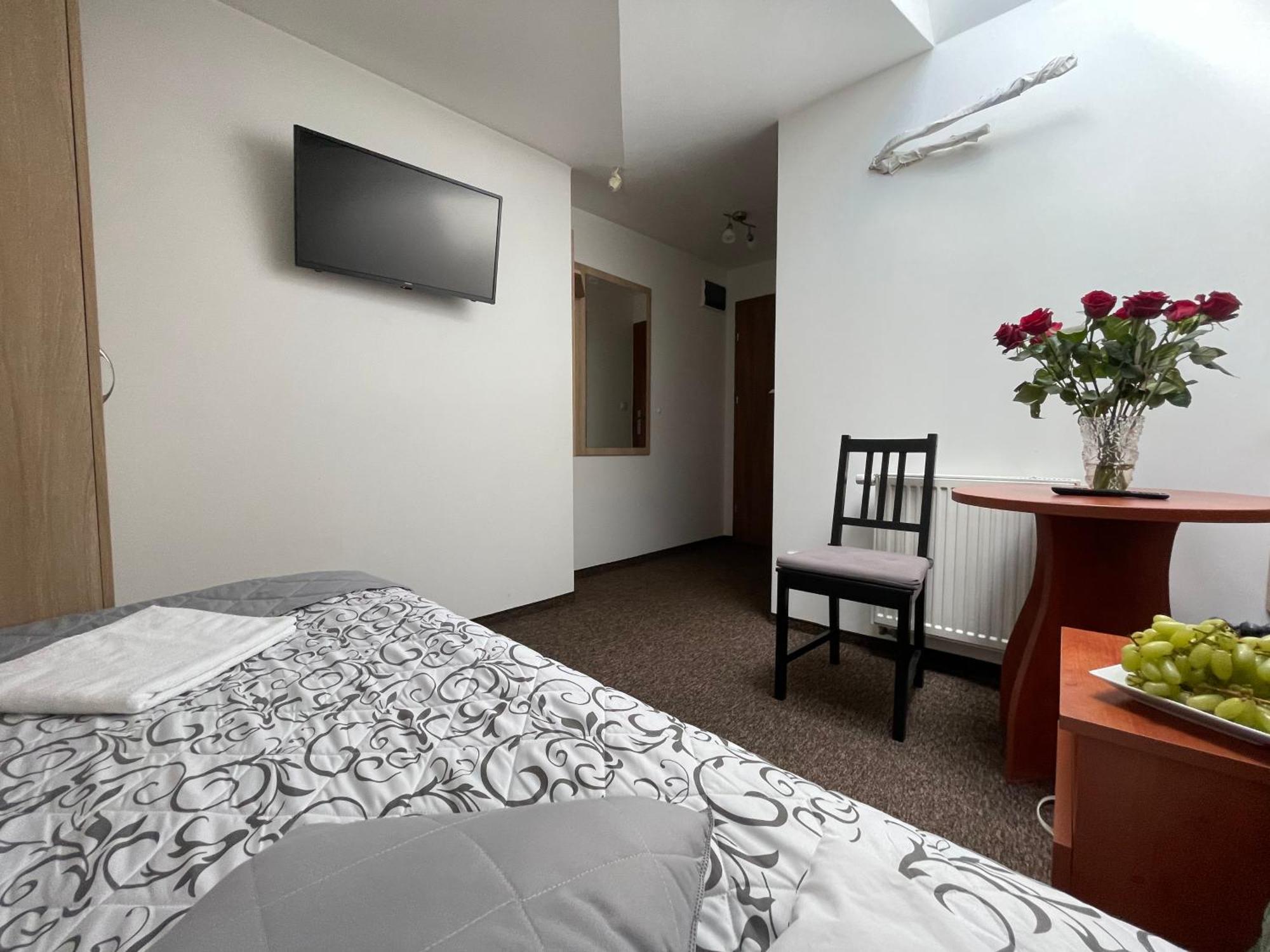 Hotelik Gold Raszyn Luaran gambar
