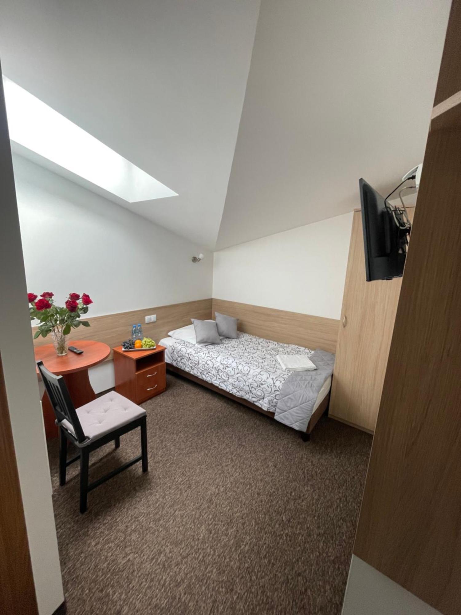 Hotelik Gold Raszyn Luaran gambar