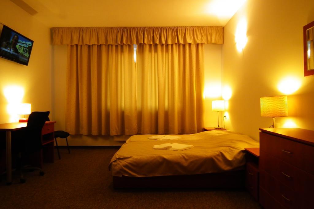 Hotelik Gold Raszyn Luaran gambar
