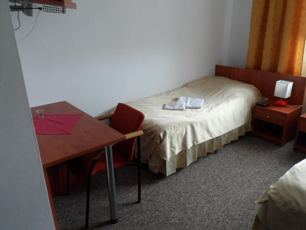 Hotelik Gold Raszyn Bilik gambar